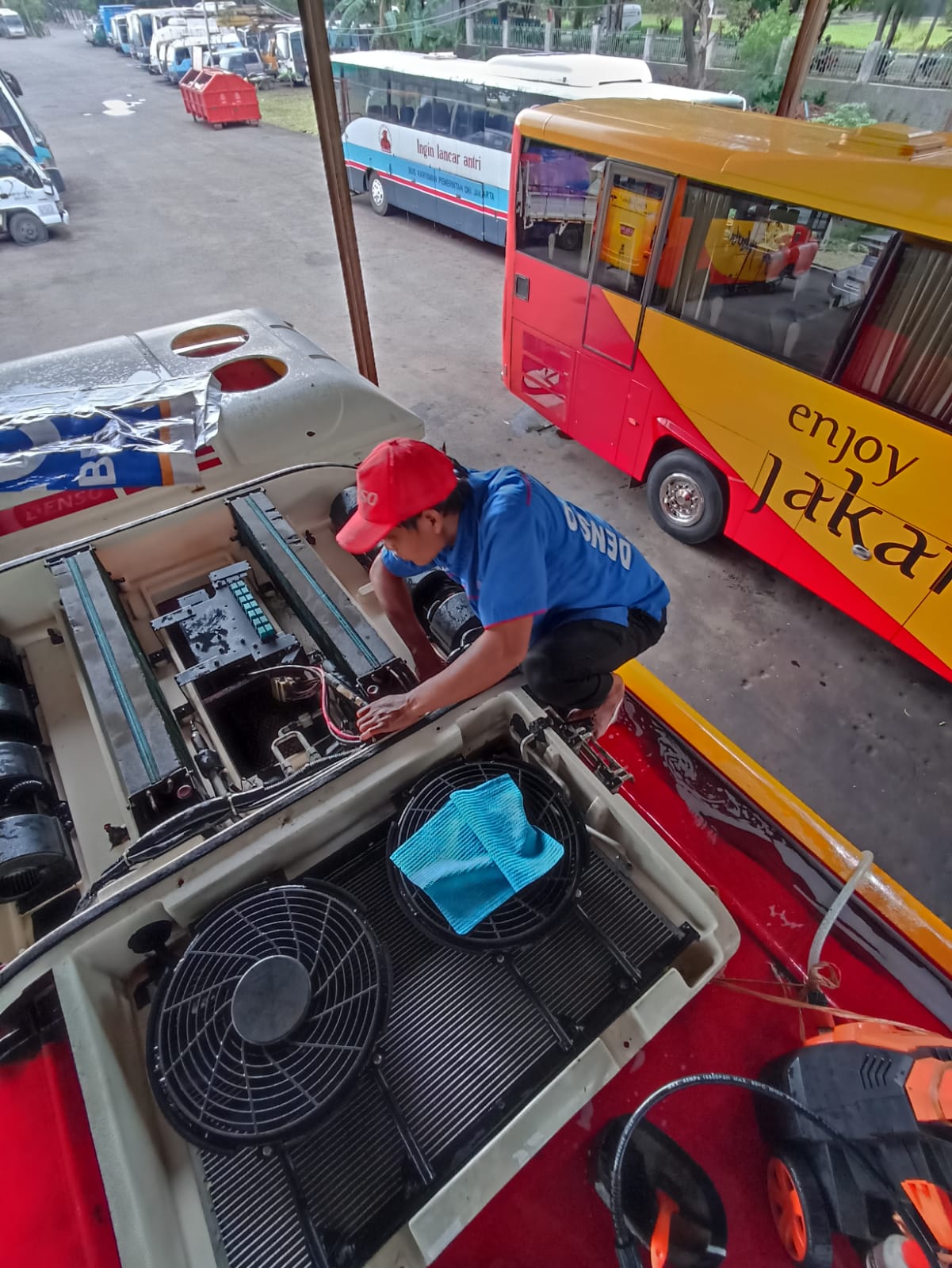 WhatsApp Image 2023-05-04 at 16.07