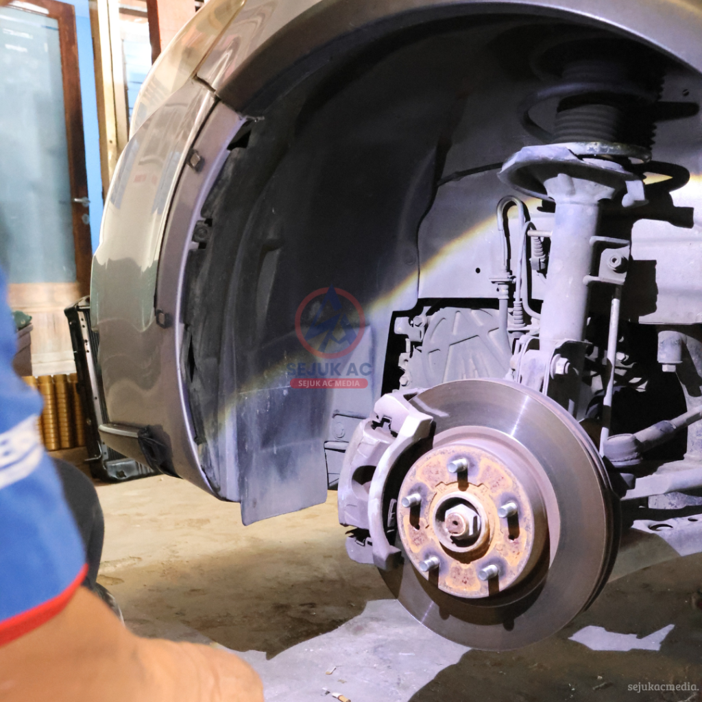 Shockbreaker mobil bocor