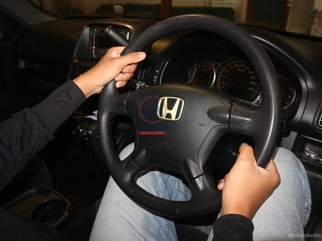 Stir Mobil Berat dan Bunyi